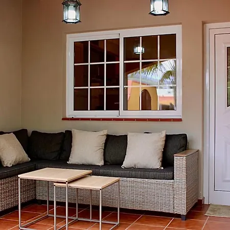 Casa Vista Teide Con Jardin, Barbacoa Y Fuente Zen 度假居 伊科德·德·洛斯·维诺斯