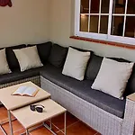 Holiday home Casa Vista Teide Con Jardin, Barbacoa Y Fuente Zen